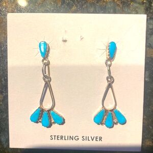 Zuni Turquoise and Sterling Silver Earrings 🌺